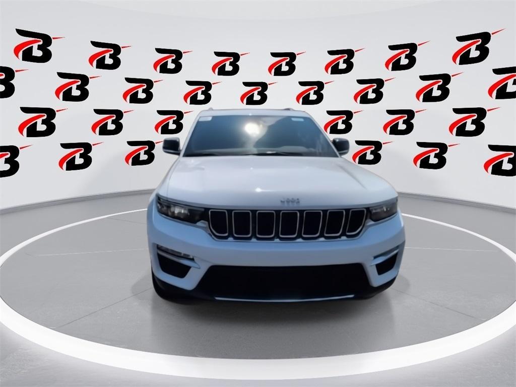 new 2025 Jeep Grand Cherokee car, priced at $44,253