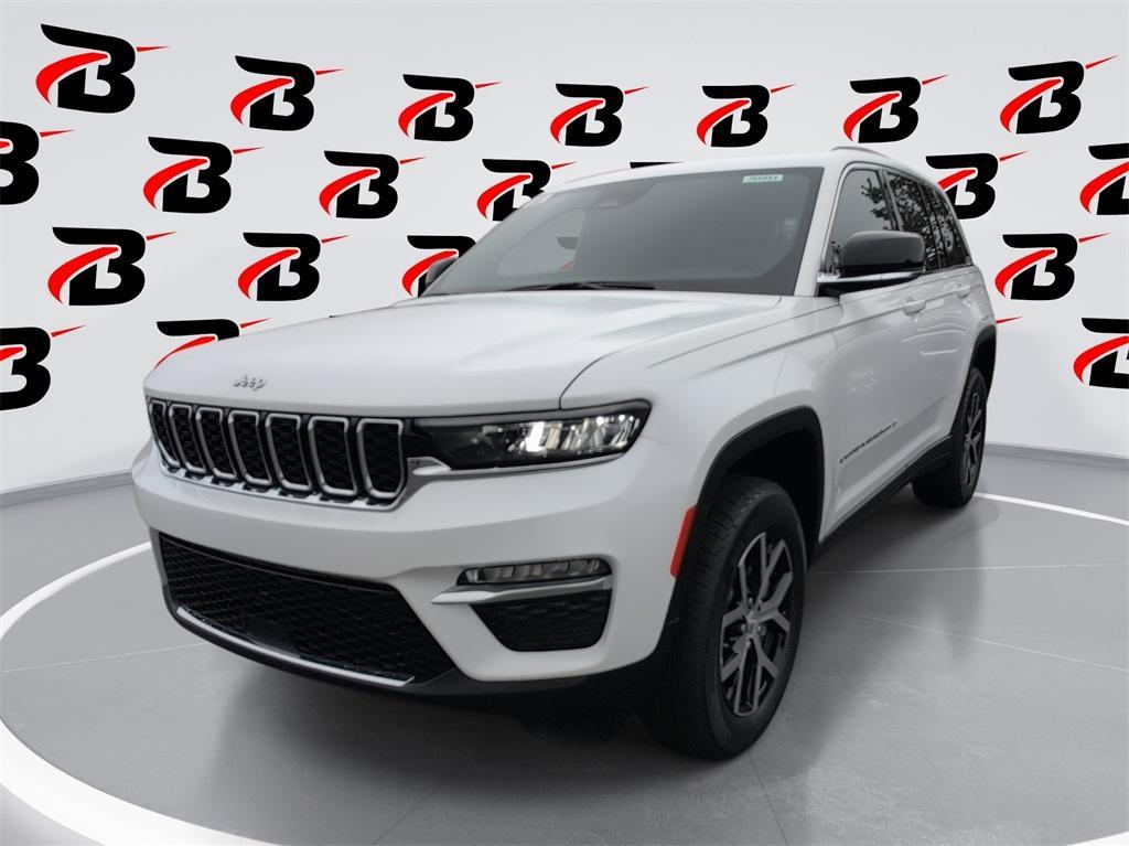 new 2025 Jeep Grand Cherokee car, priced at $44,253