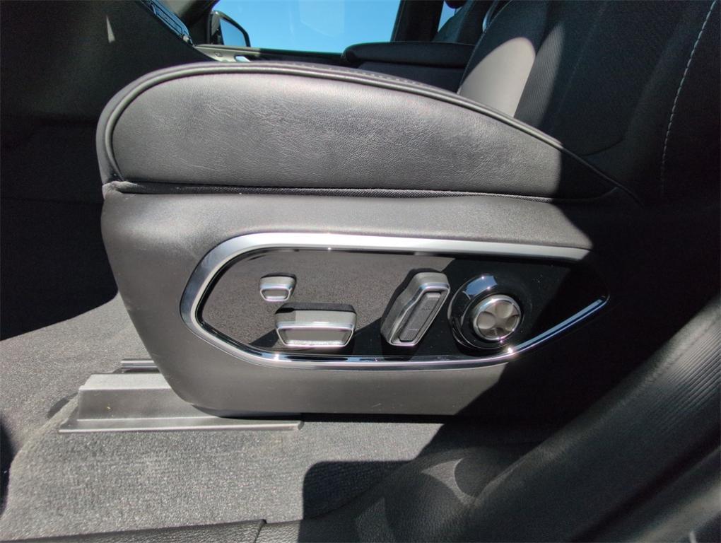 new 2025 Jeep Grand Cherokee car, priced at $61,551
