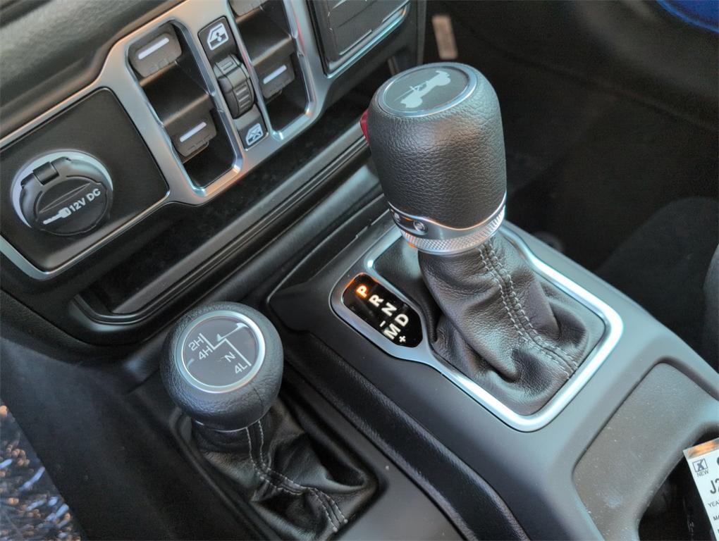 new 2025 Jeep Wrangler car, priced at $42,637