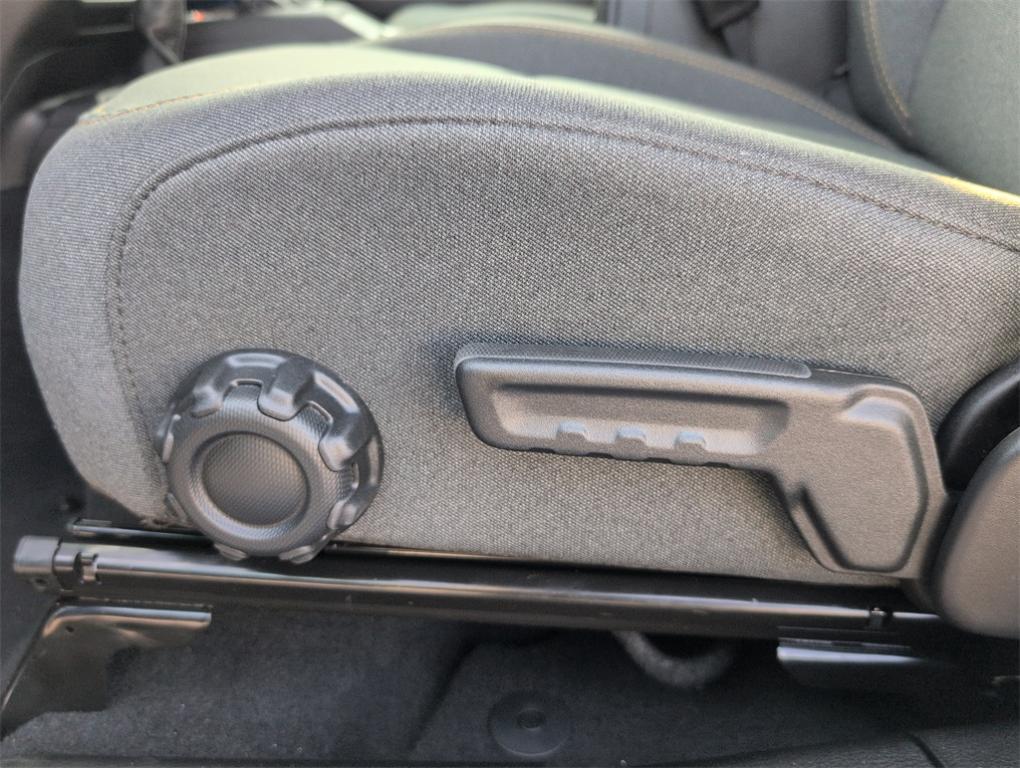 new 2025 Jeep Wrangler car, priced at $42,637