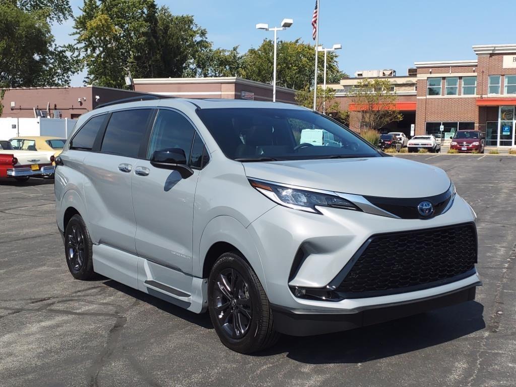 used 2024 Toyota Sienna car, priced at $88,999