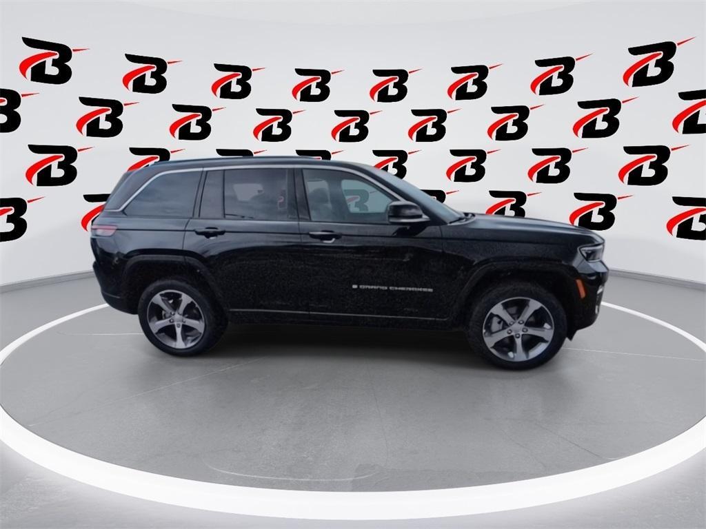 new 2025 Jeep Grand Cherokee car, priced at $43,620