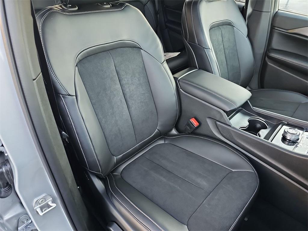 new 2025 Jeep Grand Cherokee car, priced at $44,655