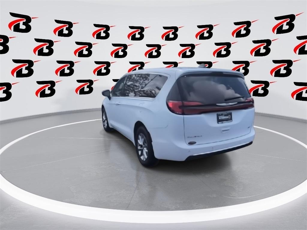 used 2023 Chrysler Pacifica car, priced at $35,999