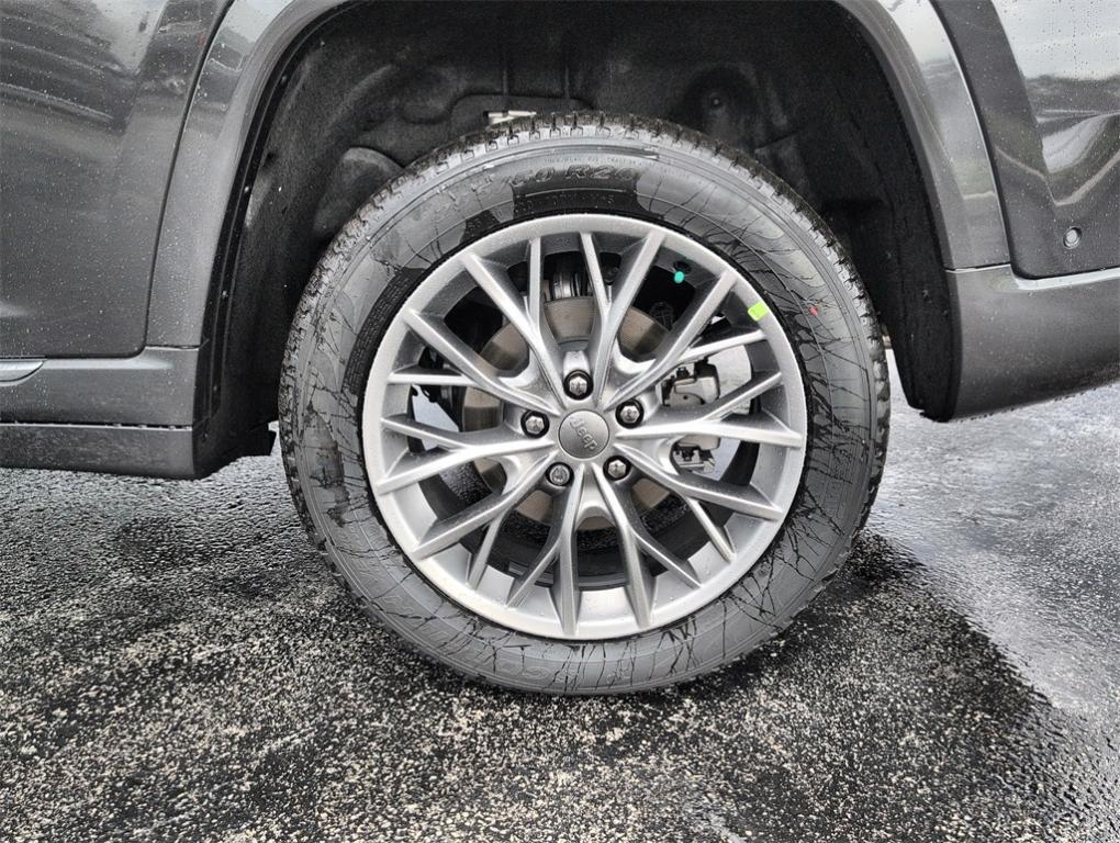 new 2025 Jeep Grand Cherokee car, priced at $59,683