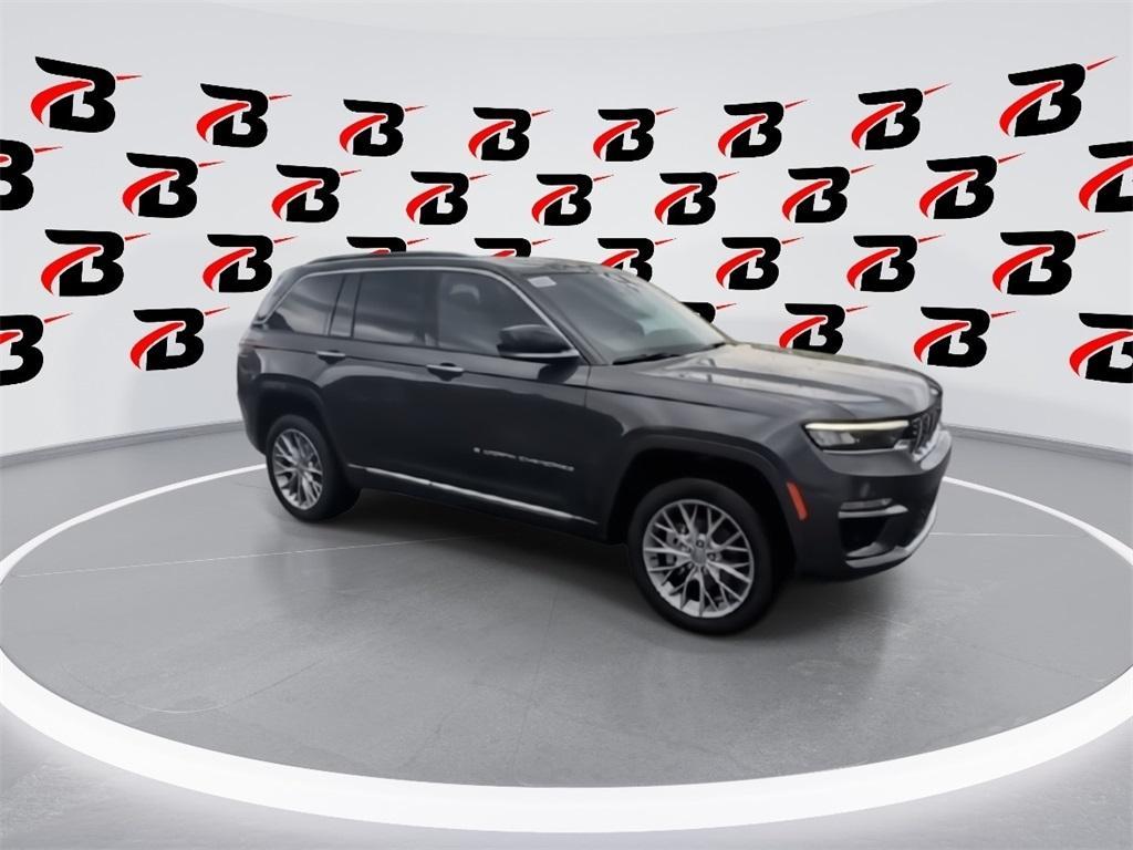 new 2025 Jeep Grand Cherokee car, priced at $59,683