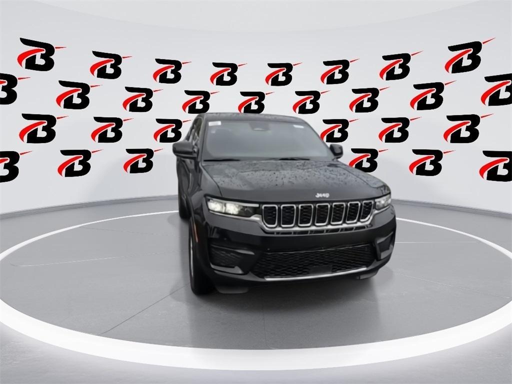 new 2025 Jeep Grand Cherokee car, priced at $40,189