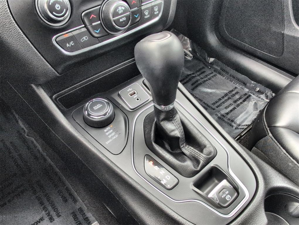 used 2019 Jeep Cherokee car, priced at $18,789