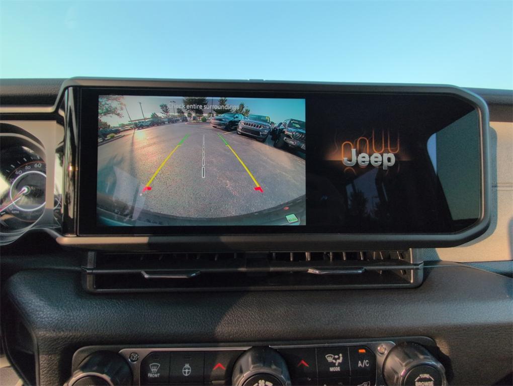new 2025 Jeep Wrangler car, priced at $43,797