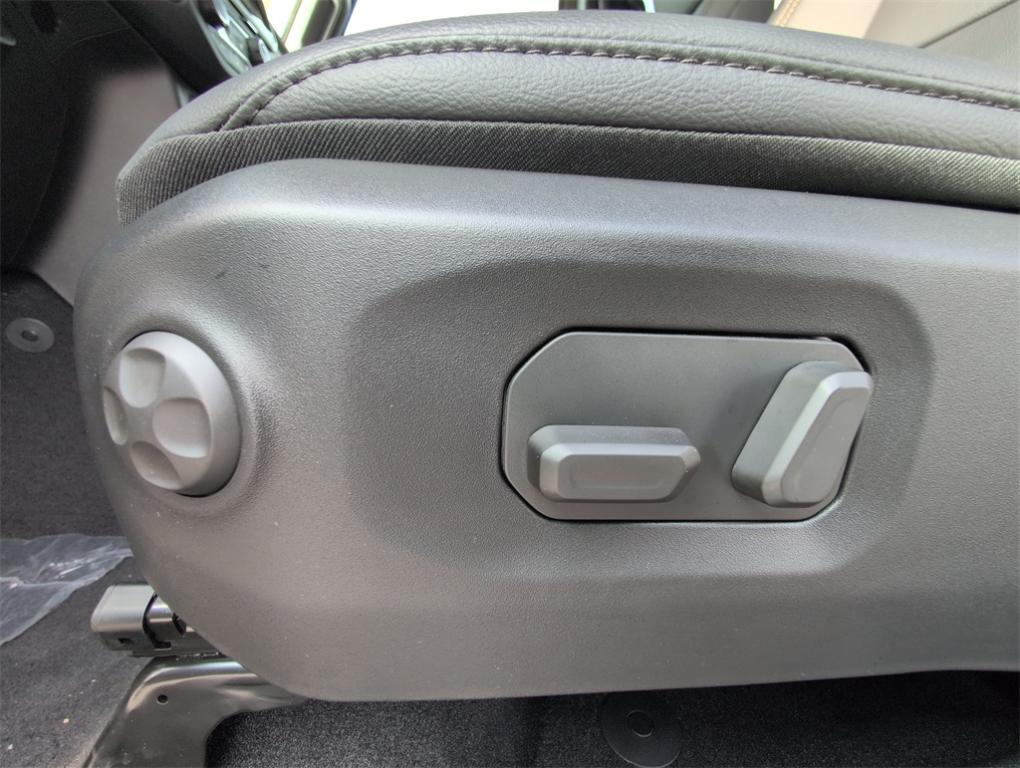 new 2025 Jeep Gladiator car, priced at $44,695