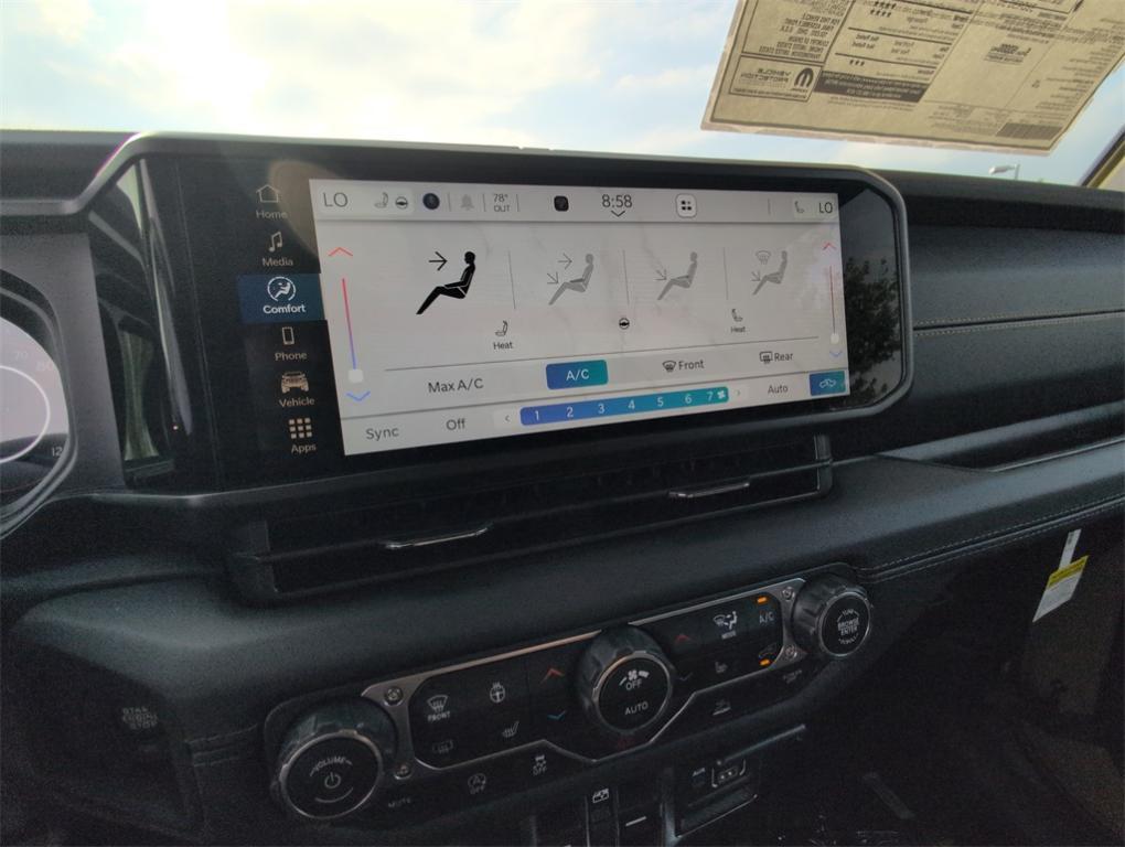 new 2025 Jeep Gladiator car, priced at $44,695