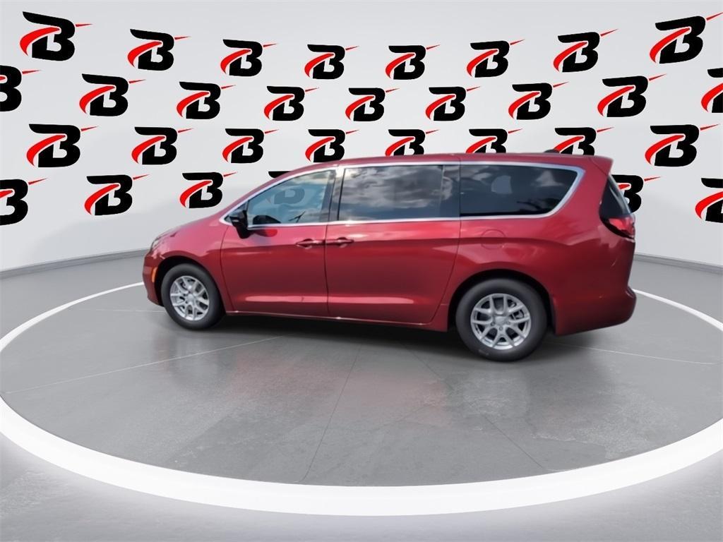 new 2025 Chrysler Pacifica car, priced at $41,527