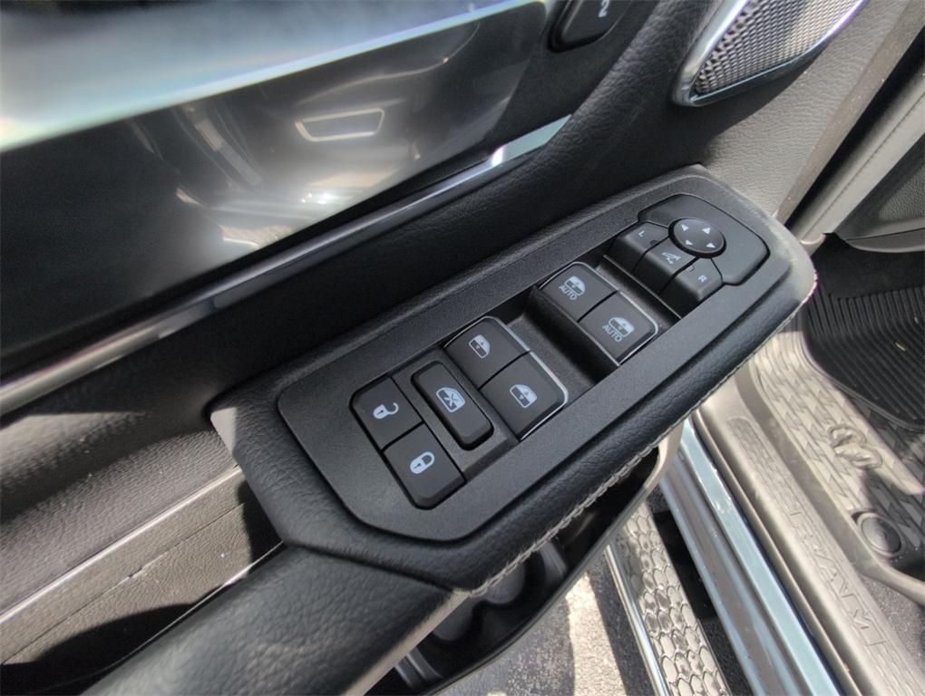 new 2025 Ram 1500 car, priced at $61,075
