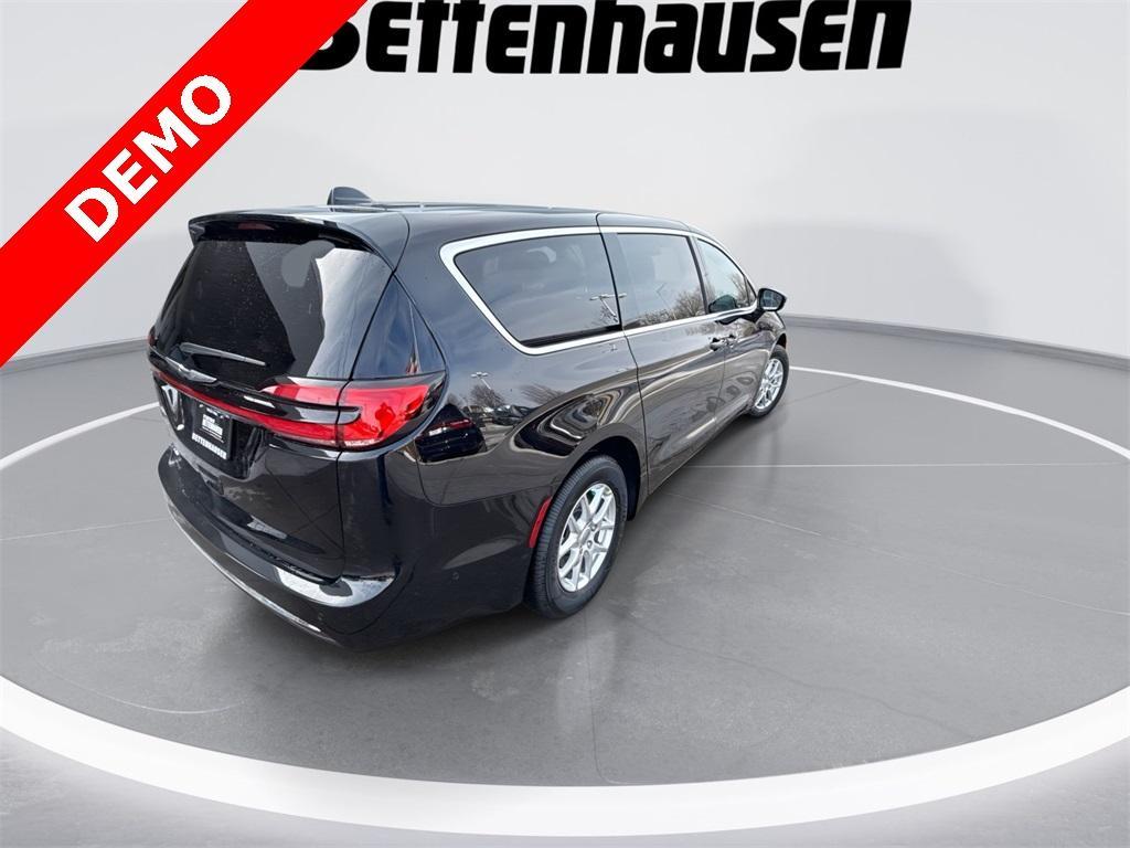 new 2025 Chrysler Pacifica car, priced at $41,834