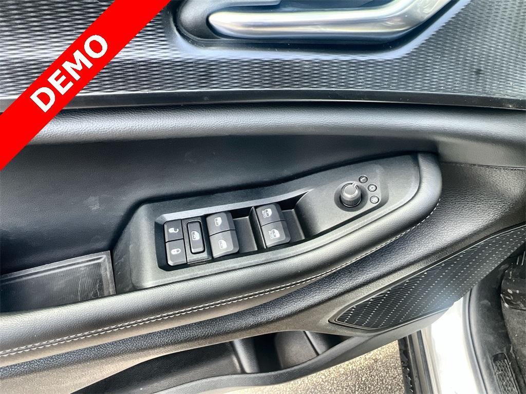 new 2025 Jeep Grand Cherokee car, priced at $42,447
