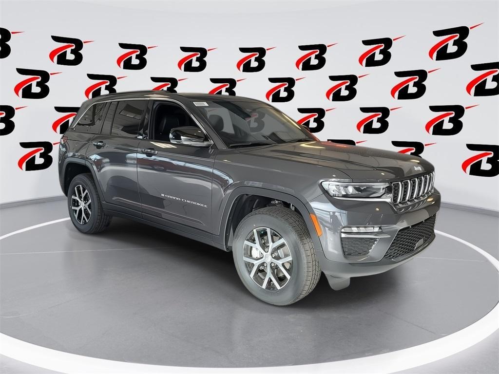 new 2025 Jeep Grand Cherokee car, priced at $44,510