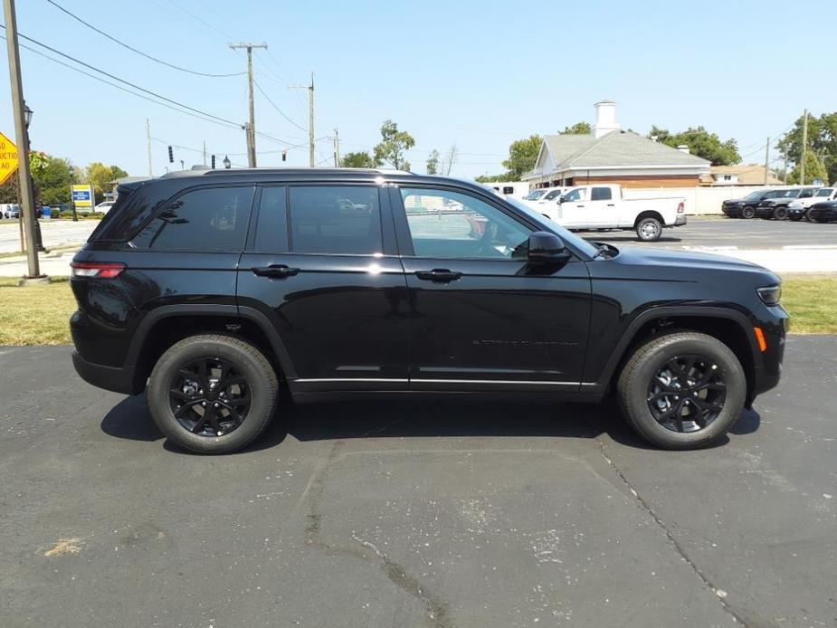 new 2024 Jeep Grand Cherokee car, priced at $40,172