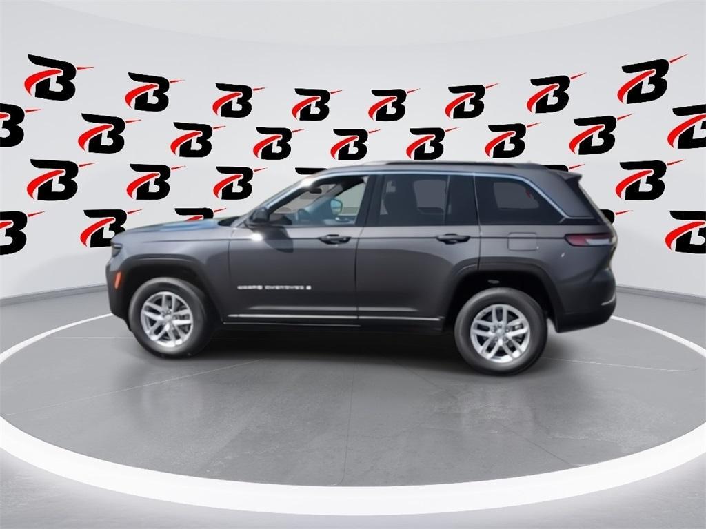 new 2025 Jeep Grand Cherokee car, priced at $39,889