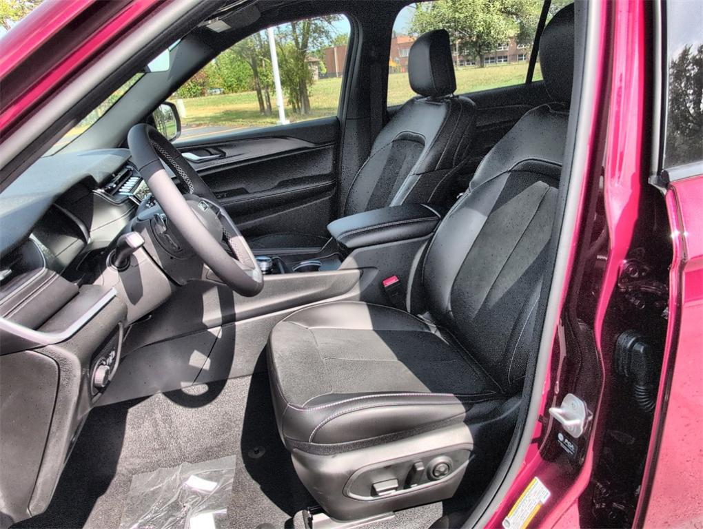 new 2025 Jeep Grand Cherokee L car, priced at $42,926