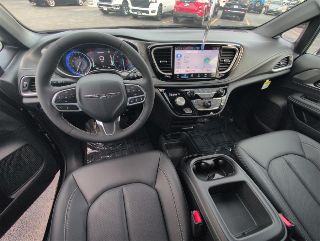 new 2025 Chrysler Pacifica car, priced at $65,642