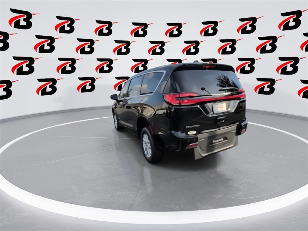 new 2025 Chrysler Pacifica car, priced at $65,642