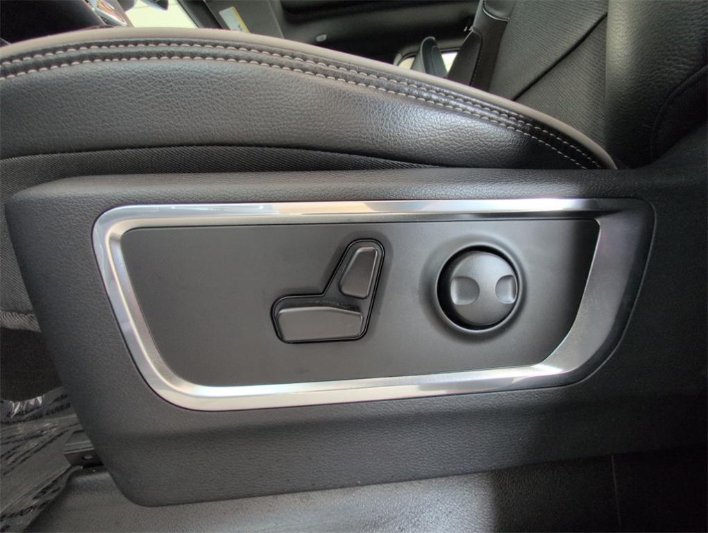 new 2025 Ram 1500 car, priced at $61,900