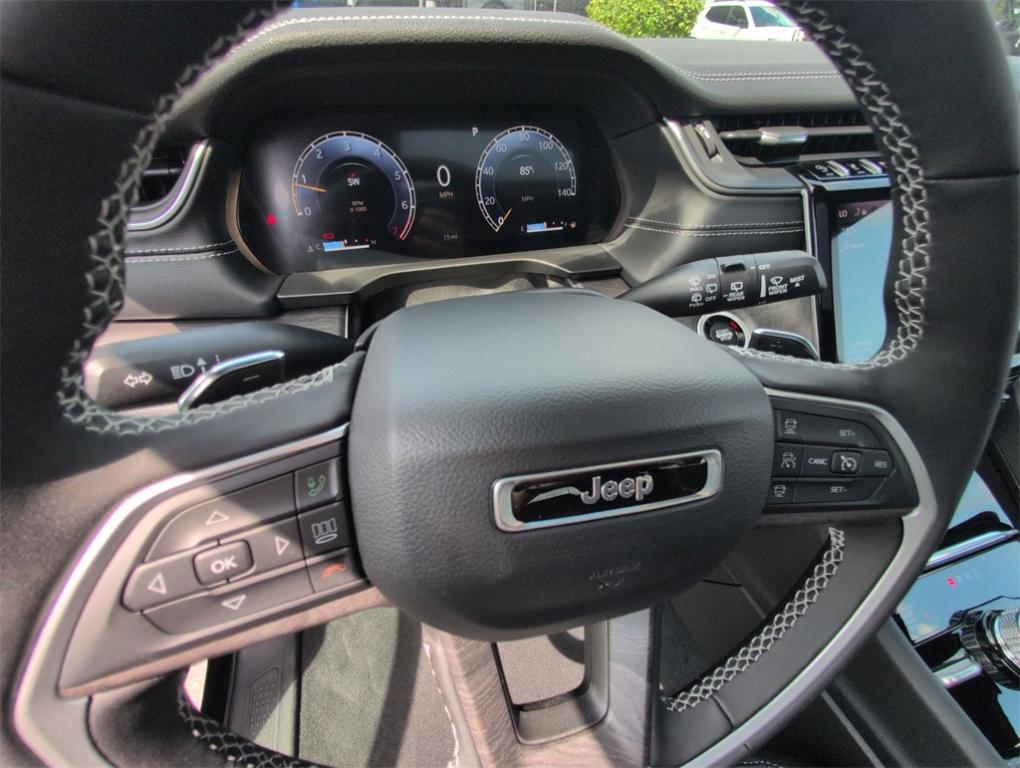 new 2025 Jeep Grand Cherokee car, priced at $47,264