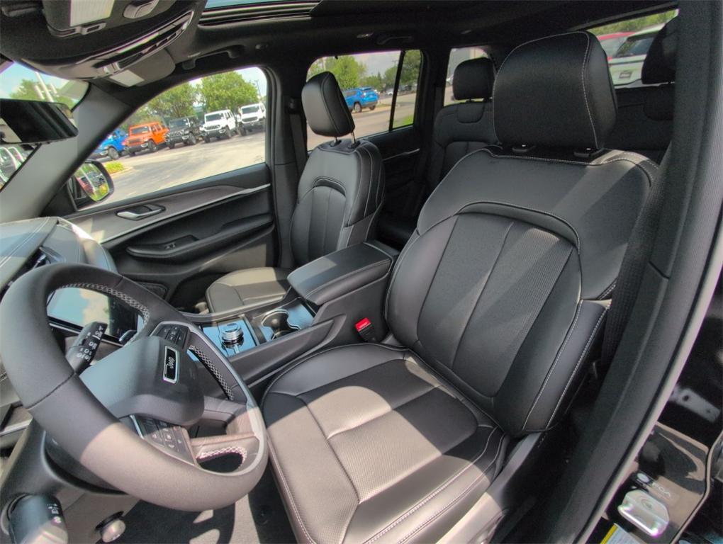 new 2025 Jeep Grand Cherokee car, priced at $47,264