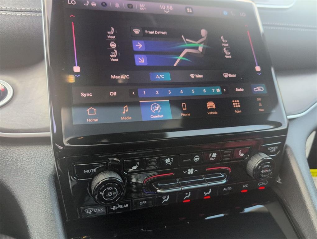 new 2025 Jeep Grand Cherokee car, priced at $47,264