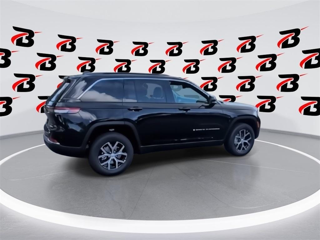 new 2025 Jeep Grand Cherokee car, priced at $44,638