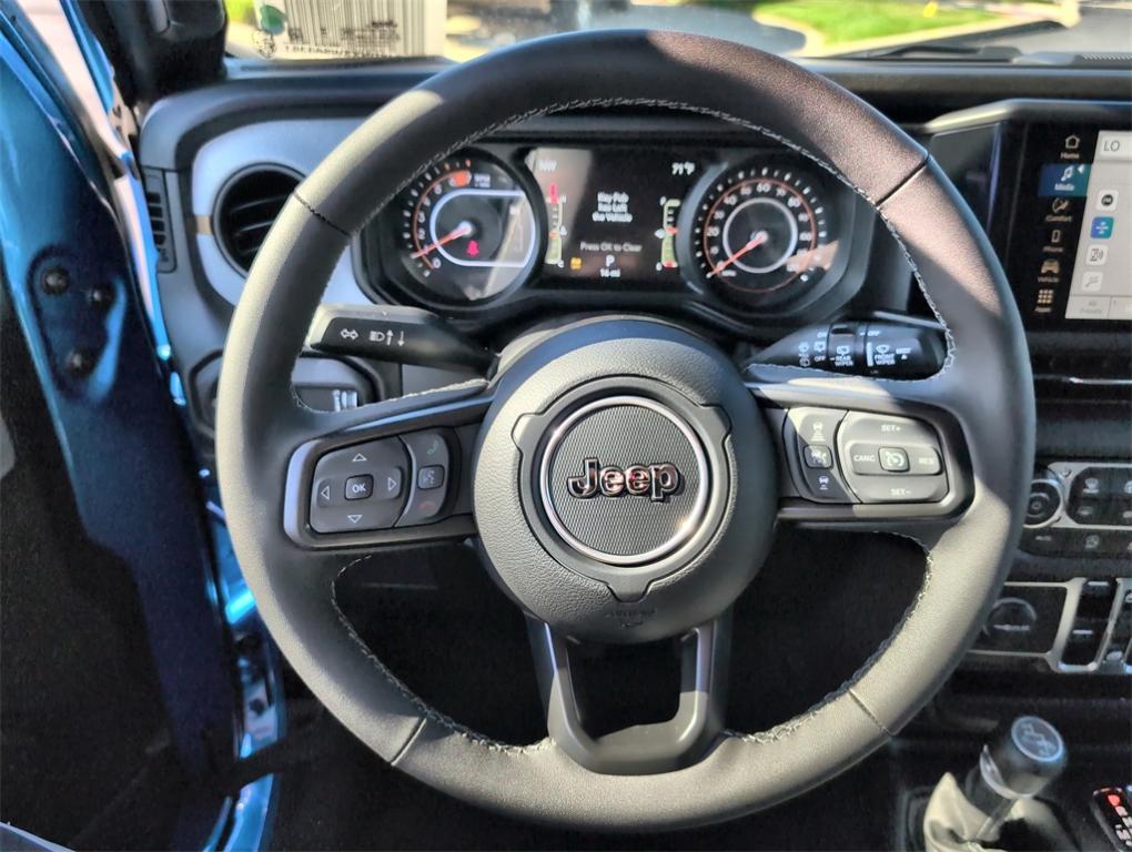 new 2025 Jeep Wrangler car, priced at $46,458