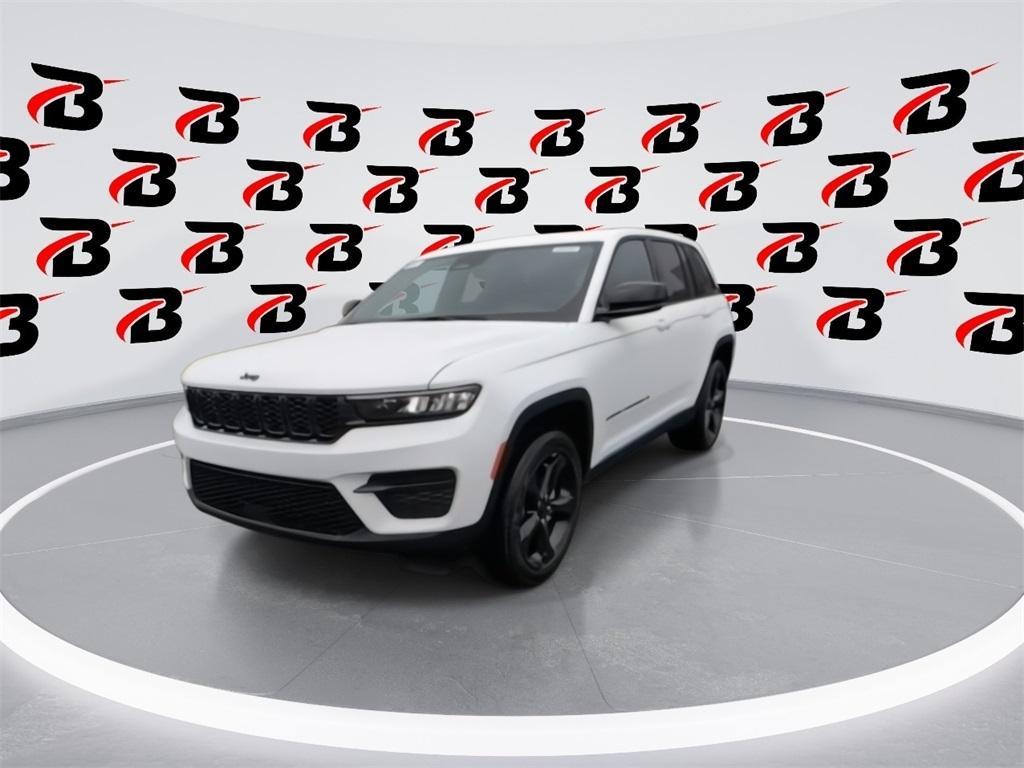 new 2025 Jeep Grand Cherokee car, priced at $43,718