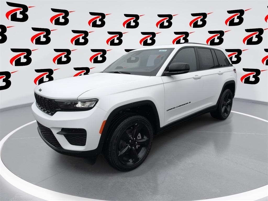 new 2025 Jeep Grand Cherokee car, priced at $43,718
