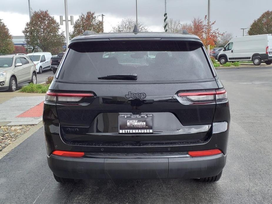 new 2024 Jeep Grand Cherokee L car, priced at $39,212