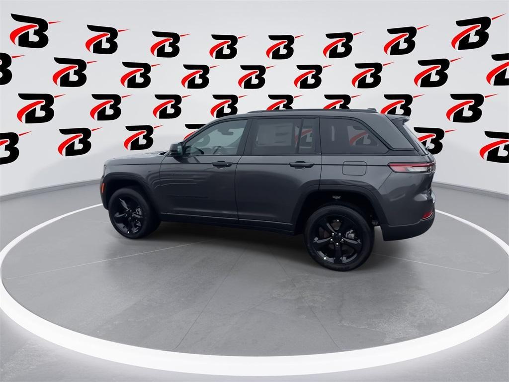 new 2025 Jeep Grand Cherokee car, priced at $44,227