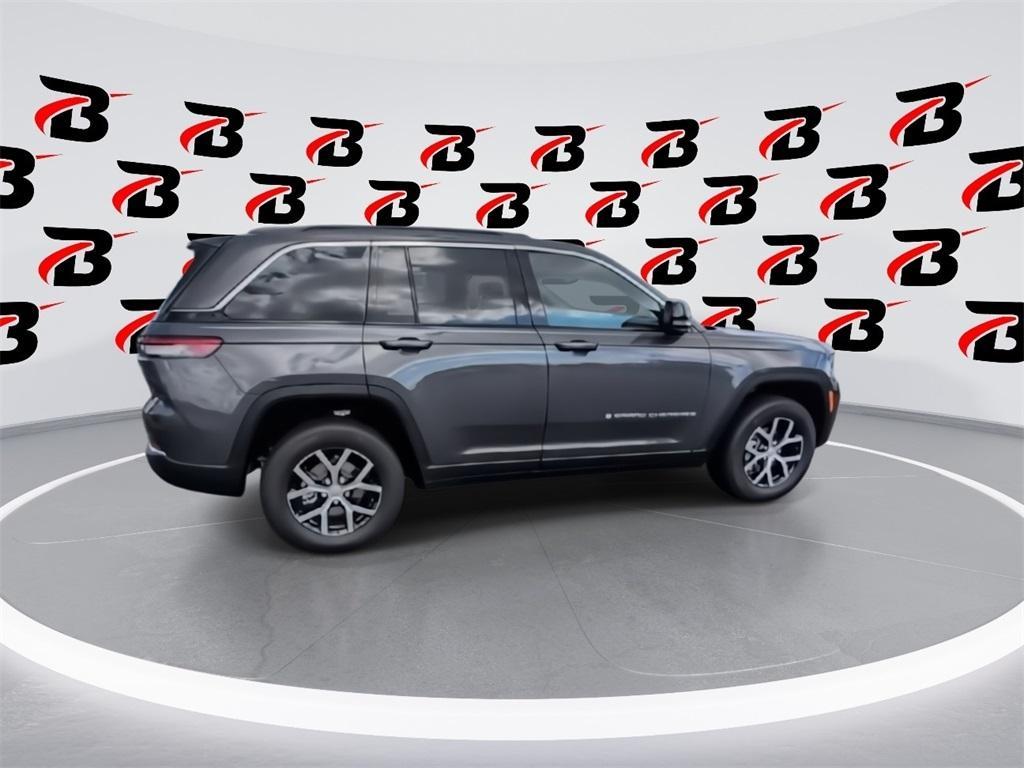 new 2025 Jeep Grand Cherokee car, priced at $42,534