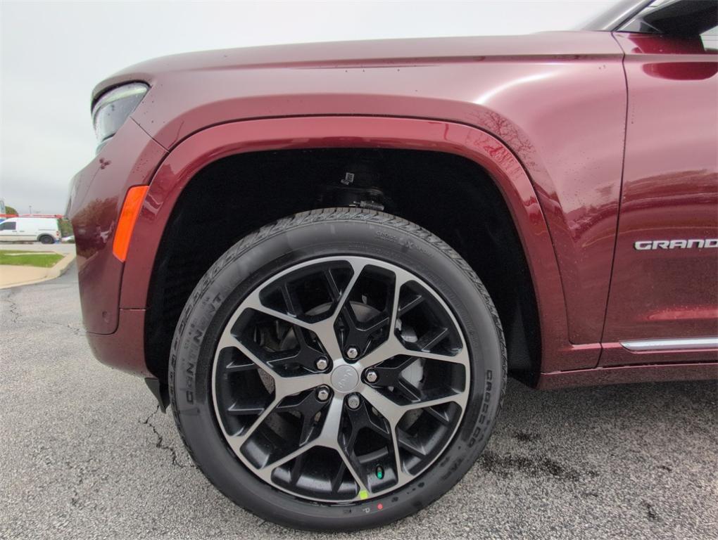 new 2025 Jeep Grand Cherokee car, priced at $61,157