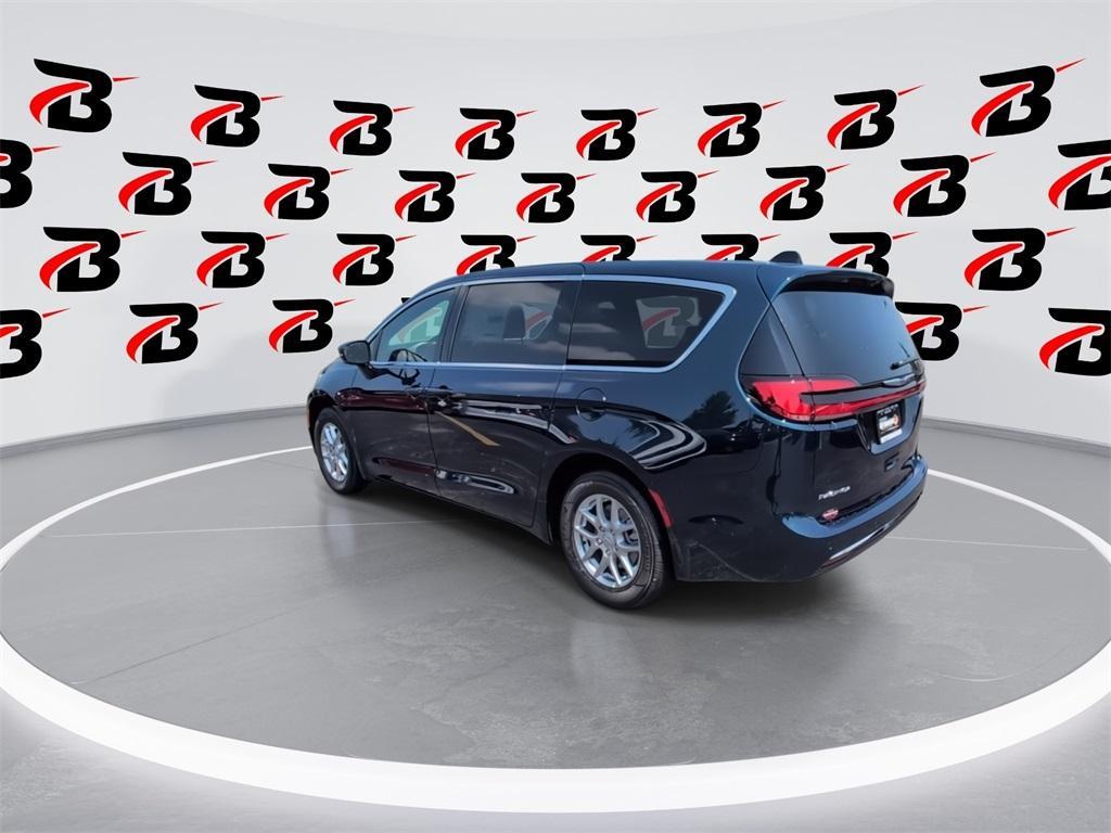 new 2025 Chrysler Pacifica car, priced at $44,242