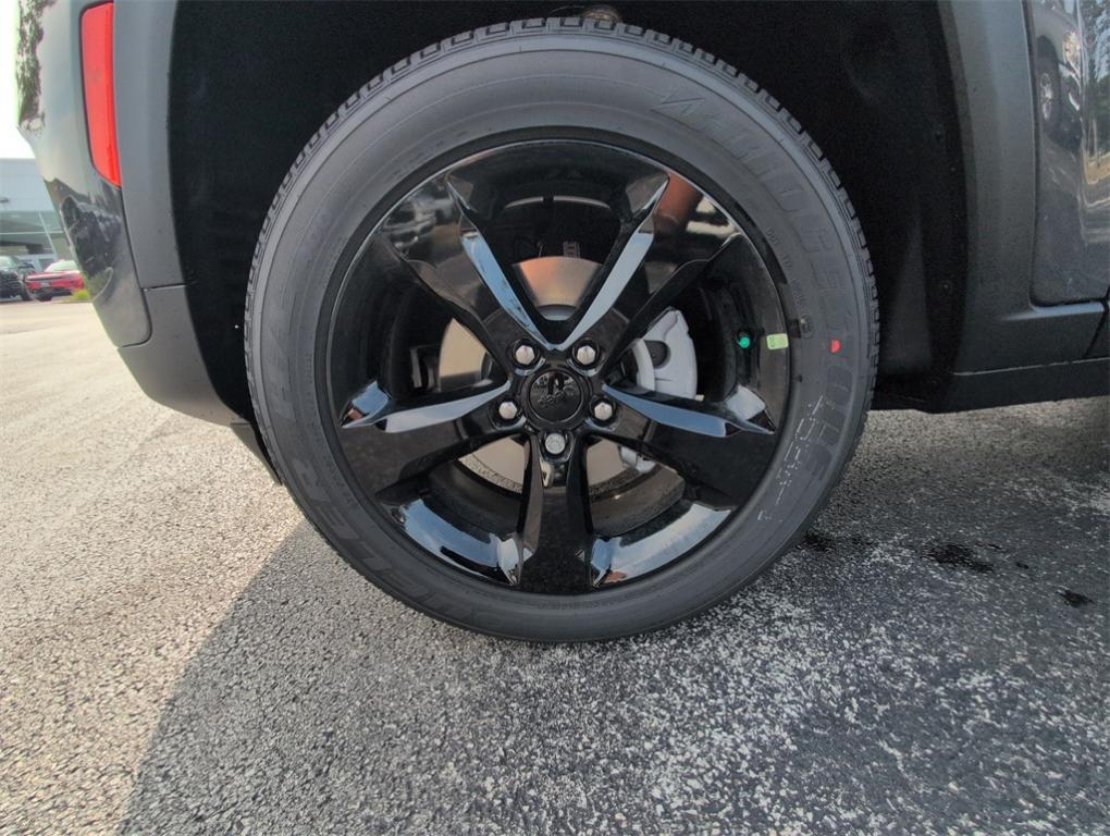 new 2025 Jeep Grand Cherokee car, priced at $42,667