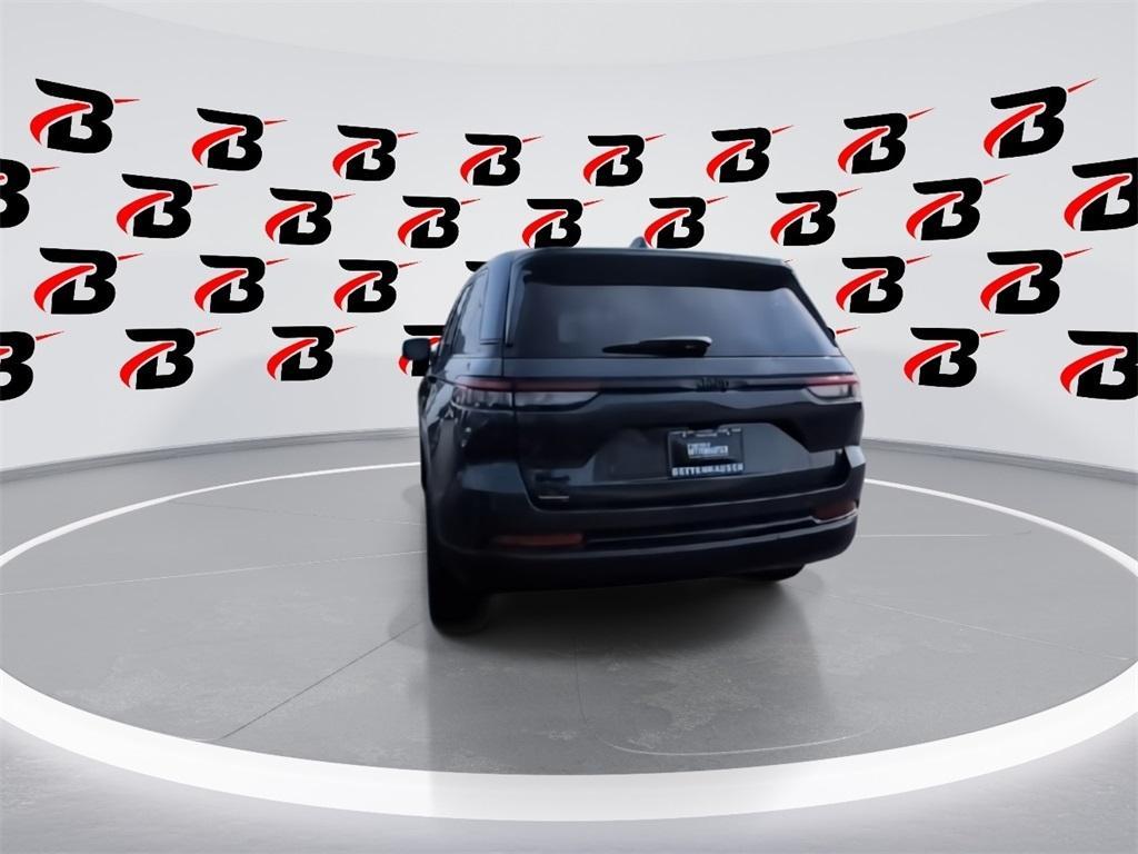 new 2025 Jeep Grand Cherokee car, priced at $42,667