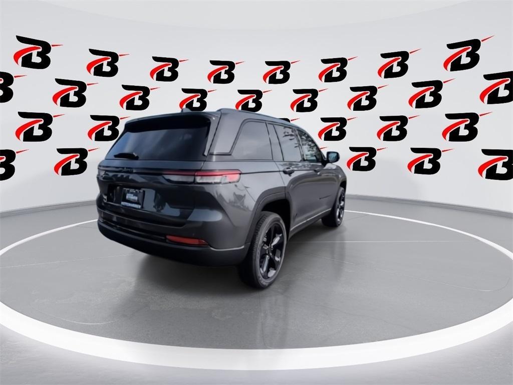 new 2025 Jeep Grand Cherokee car, priced at $42,667