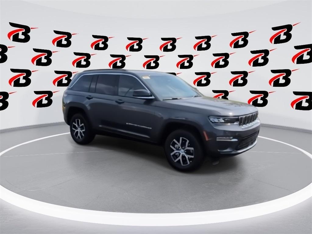 new 2025 Jeep Grand Cherokee car, priced at $44,625