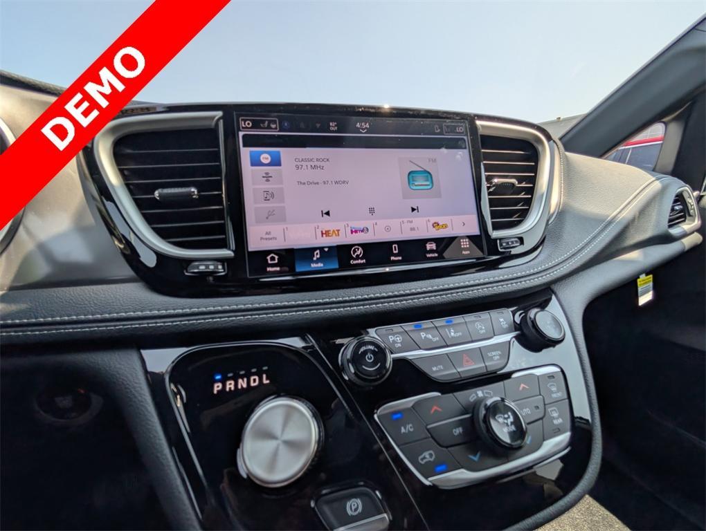 new 2025 Chrysler Pacifica car, priced at $41,340