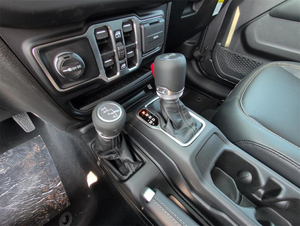 new 2025 Jeep Wrangler car, priced at $50,474