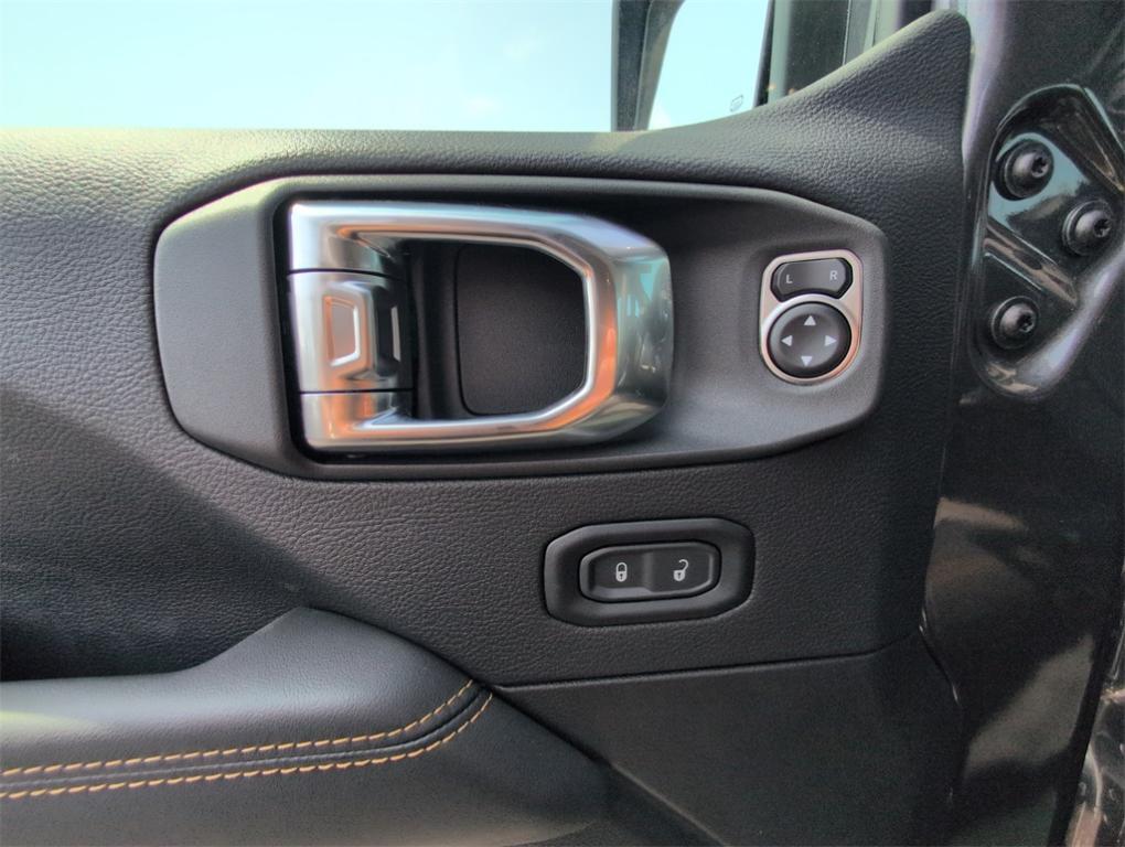 new 2025 Jeep Wrangler car, priced at $50,474