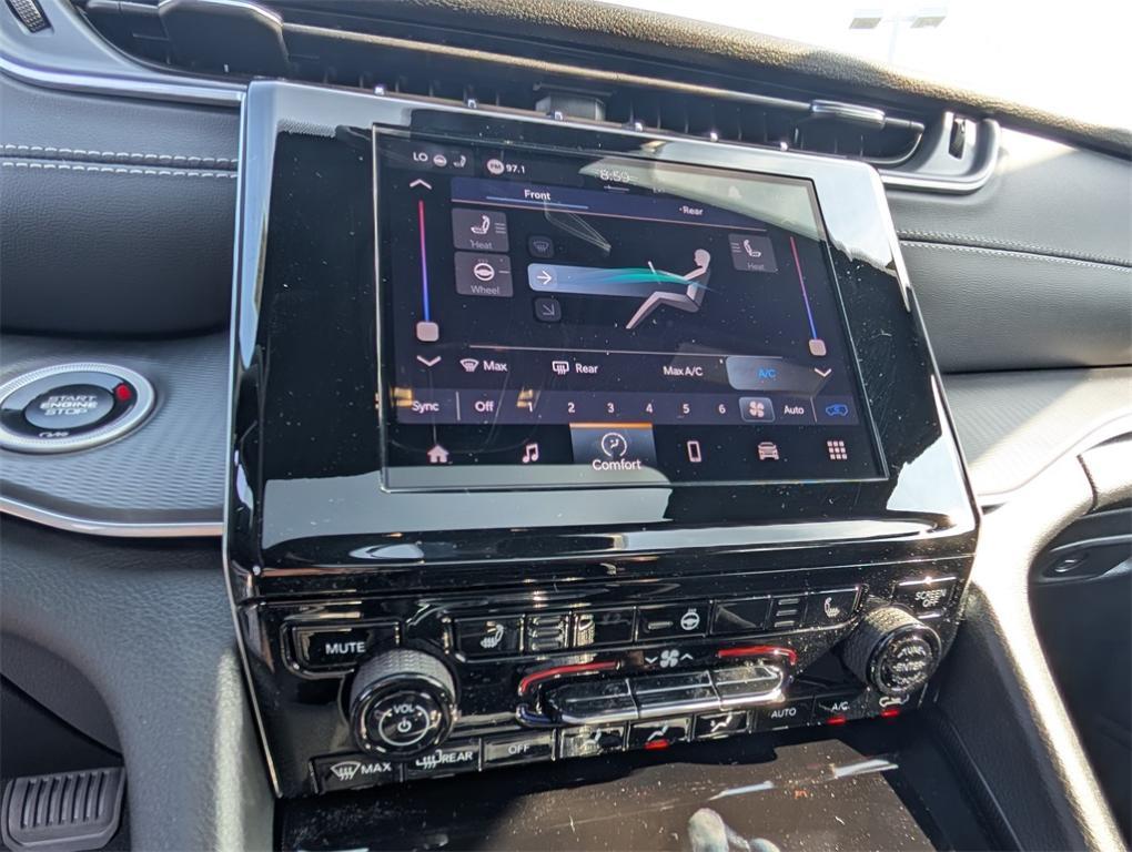 new 2025 Jeep Grand Cherokee L car, priced at $43,123