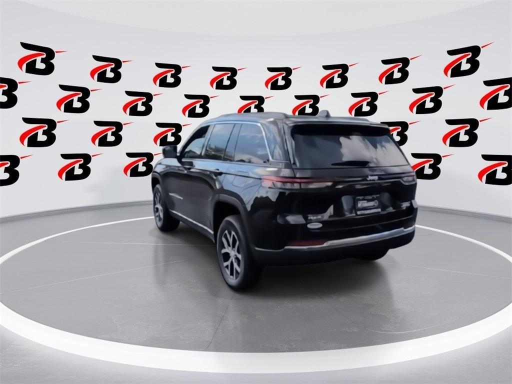 new 2025 Jeep Grand Cherokee car, priced at $46,888