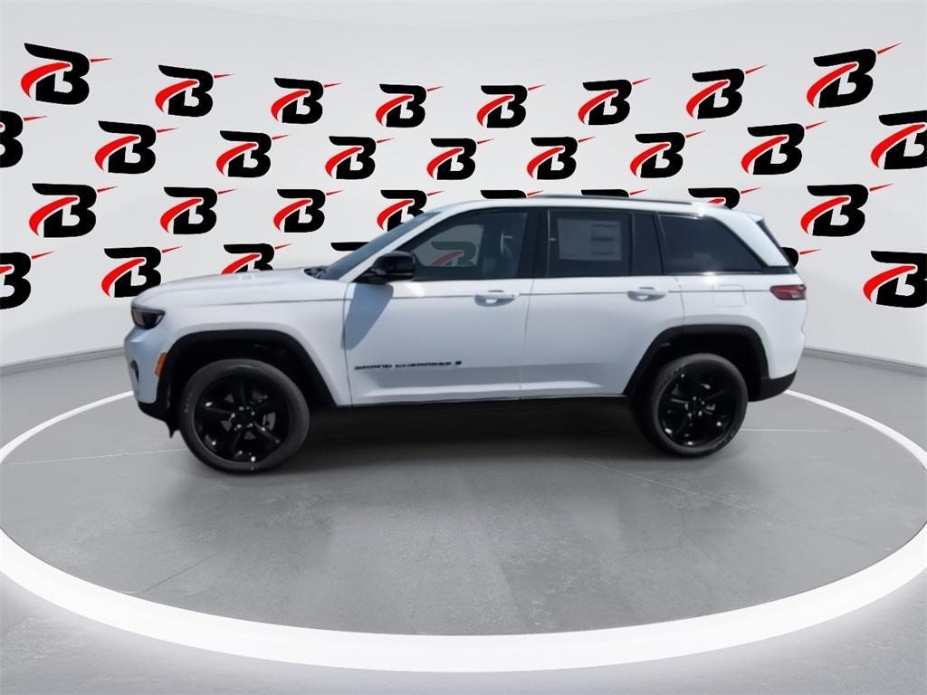 new 2025 Jeep Grand Cherokee car, priced at $42,158