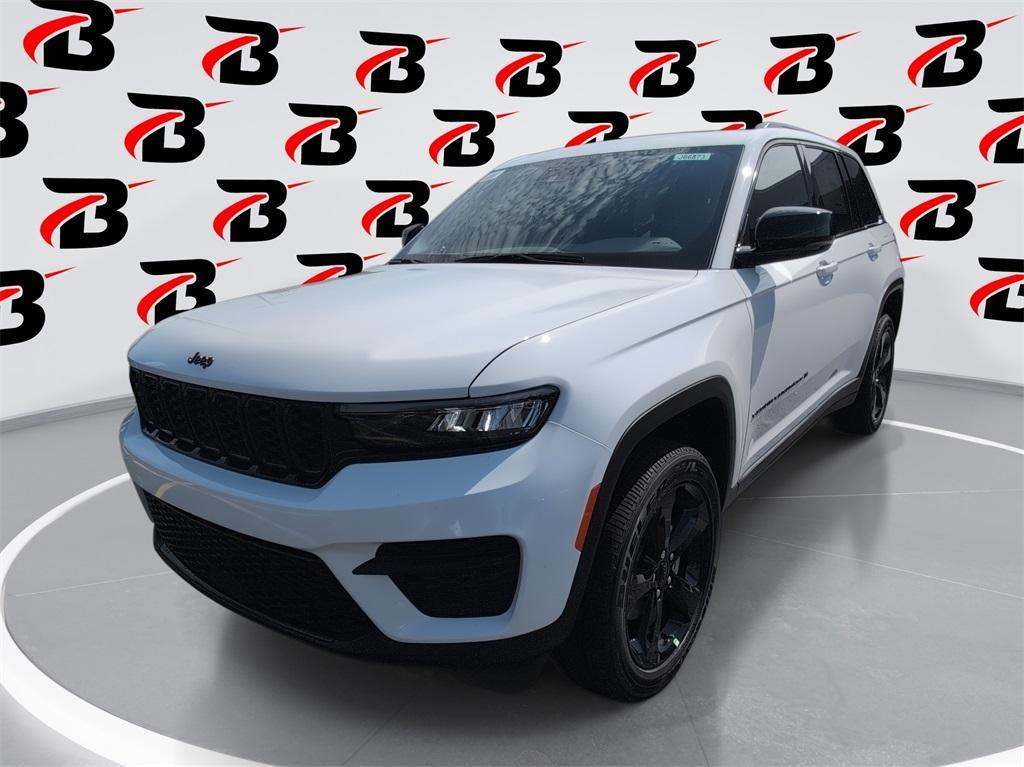 new 2025 Jeep Grand Cherokee car, priced at $42,158